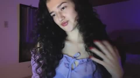 Snapshot of yourdreamgirl2025 chatting on April 7, 2026, 12:11 am yourdreamgirl2025 online show from April 7, 2026, 12:11 am