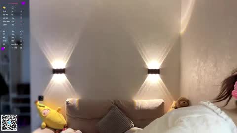 Snapshot of youremilia_ chatting on March 29, 2026, 8:03 am Emilia online show from March 29, 2026, 8:03 am