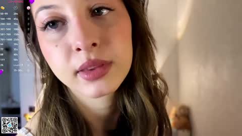 Snapshot of youremilia_ chatting on March 31, 2026, 8:04 am Emilia online show from March 31, 2026, 8:04 am