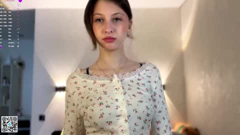 Snapshot of youremilia_ chatting on April 5, 2026, 8:11 am Emilia online show from April 5, 2026, 8:11 am