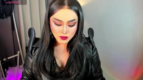  not into STINGY and CHEAP people online show from September 13, 2025, 8:41 pm