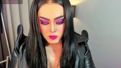  not into STINGY and CHEAP people online show from September 15, 2025, 9:26 pm