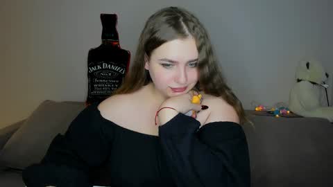 yourgem__ online show from December 12, 2024, 2:44 pm