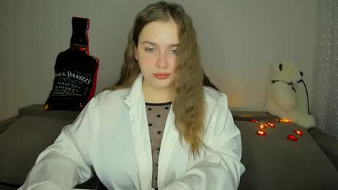 yourgem__ online show from February 18, 2025, 4:59 pm