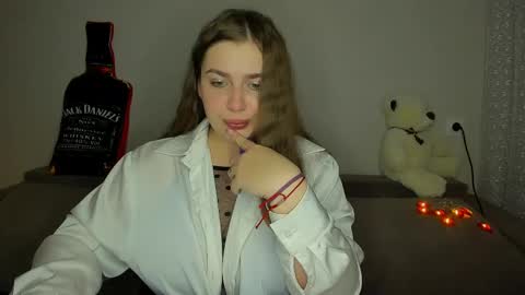 yourgem__ online show from February 24, 2025, 8:14 pm