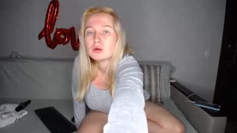 Iamyourdream online show from February 16, 2025, 9:16 pm