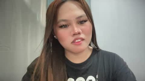 yourhotgirl_lyn online show from July 1, 2026, 7:32 am