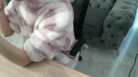 yourlilsin online show from March 26, 2026, 9:26 am