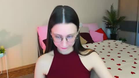 Snapshot of yourlovelystoryy chatting on July 3, 2026, 12:22 pm Vetta online show from July 3, 2026, 12:22 pm