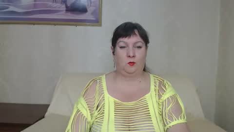 Snapshot of yourmilf4love chatting on February 1, 2026, 4:05 pm lANA online show from February 1, 2026, 4:05 pm