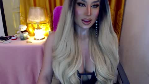 Adriana Maxwell online show from June 9, 2026, 5:46 pm