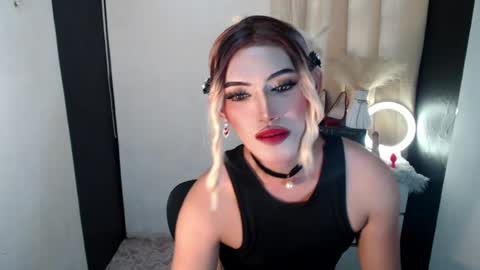 TIFFANY SUCKING QUEEN online show from August 9, 2026, 3:23 am