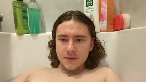 Snapshot of yourpantyhosesla_ve chatting on November 10, 2025, 12:42 am Nylon slave online show from November 10, 2025, 12:42 am