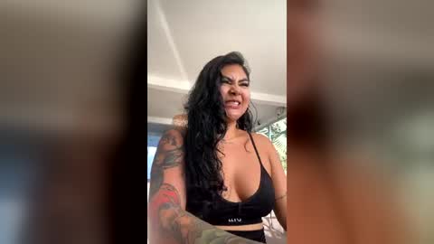 Mia online show from July 28, 2026, 10:20 pm