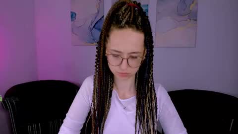 Snapshot of yours_sunny chatting on June 22, 2026, 12:46 pm yours_sunny online show from June 22, 2026, 12:46 pm