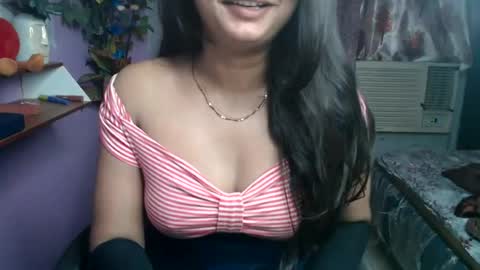Snapshot of yoursassy_girl chatting on July 1, 2026, 12:07 pm yoursassy_girl online show from July 1, 2026, 12:07 pm