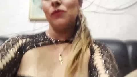 Snapshot of yoursexymature2024 chatting on February 23, 2025, 4:39 am yoursexymature2024 online show from February 23, 2025, 4:39 am