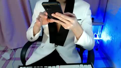 MYSTERIOUS QUEEN online show from October 11, 2025, 8:18 pm