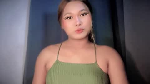 yoursweetgirl_zia online show from March 28, 2026, 9:42 am