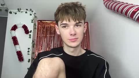 Snapshot of yoursweetyguy chatting on February 10, 2026, 4:33 pm yoursweetyguy online show from February 10, 2026, 4:33 pm