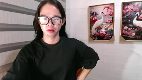 yourtinybunny online show from March 10, 2025, 12:15 pm