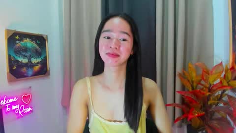 yourtinybunny online show from March 26, 2026, 10:10 am