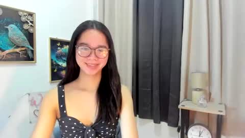 yourtinybunny online show from July 4, 2026, 12:17 am