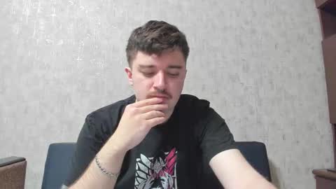 Snapshot of yourtotoro chatting on November 12, 2025, 8:37 am Mike online show from November 12, 2025, 8:37 am