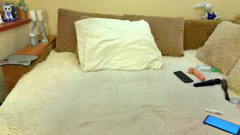 YourXQueen online show from March 7, 2026, 5:48 am