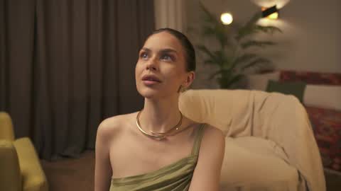 youur_sweetheart online show from April 12, 2026, 1:49 pm