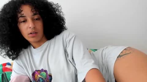 elizabeth  ju   online show from February 17, 2025, 5:21 pm