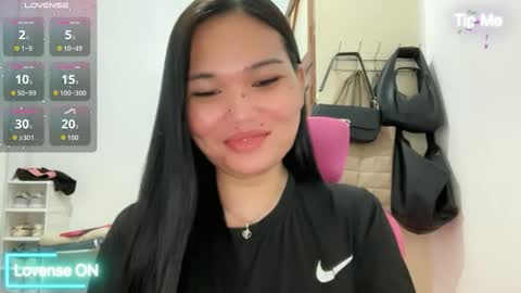 yrdrmgrl_jennie26 online show from March 17, 2026, 9:18 pm