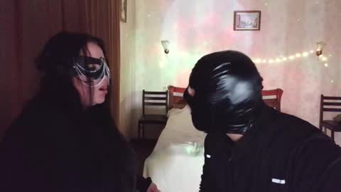 Marcus and Anna online show from November 12, 2025, 5:02 pm