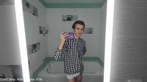 Yue Lang and Samm online show from December 27, 2024, 8:18 pm