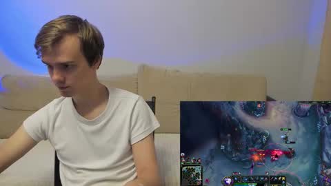 Yue Lang and Samm online show from December 3, 2025, 7:12 pm