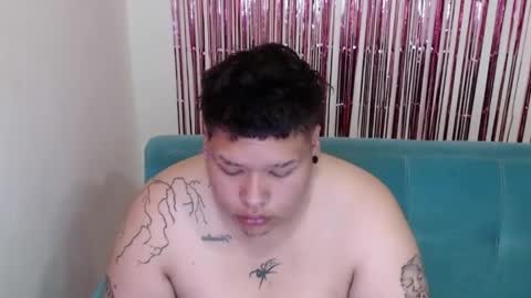 yul and val couple online show from February 22, 2026, 2:59 pm