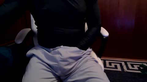 Snapshot of yulanesca chatting on May 24, 2026, 5:12 am Russ online show from May 24, 2026, 5:12 am