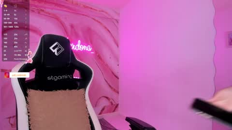 Yuliet online show from April 21, 2026, 3:35 am