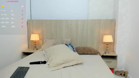 Snapshot of yuli_lozano chatting on February 12, 2026, 8:26 pm Yuli online show from February 12, 2026, 8:26 pm