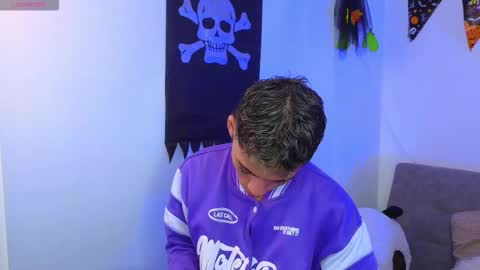 Snapshot of yulian_vasquez chatting on October 22, 2025, 12:27 pm yulian_vasquez online show from October 22, 2025, 12:27 pm
