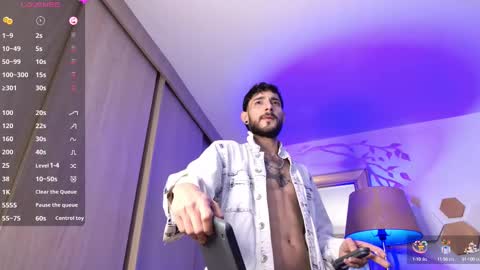 Snapshot of yulianpereira25 chatting on March 9, 2025, 7:45 am yulian 2811 online show from March 9, 2025, 7:45 am