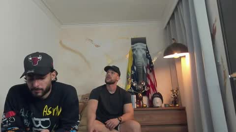 yulian 2811 online show from February 10, 2026, 1:21 am