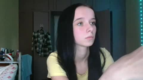 Yuliia online show from October 3, 2025, 6:27 pm