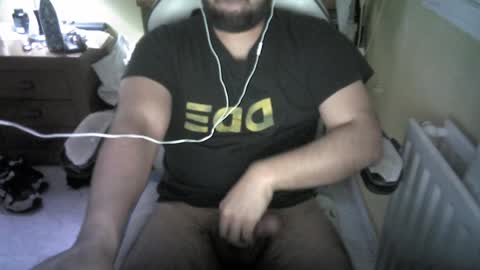 yulius_7 online show from December 24, 2024, 2:10 am