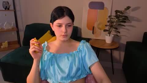 Yumi online show from March 7, 2026, 2:14 pm