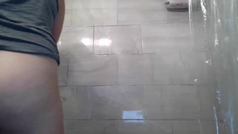 Snapshot of yumiepussyy chatting on December 17, 2025, 10:27 pm Payton kelly online show from December 17, 2025, 10:27 pm