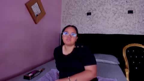 Snapshot of yumiviolet chatting on February 9, 2026, 8:02 pm YumiViolet online show from February 9, 2026, 8:02 pm