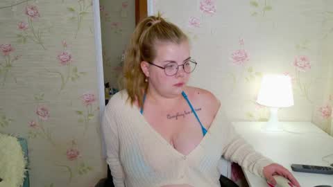Snapshot of yumm_lolly chatting on May 21, 2026, 6:26 pm Polly online show from May 21, 2026, 6:26 pm