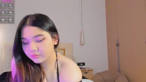 Snapshot of yummmym chatting on October 3, 2025, 2:14 pm Yummy online show from October 3, 2025, 2:14 pm