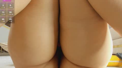 Snapshot of yummmym chatting on October 7, 2025, 4:59 pm Yummy online show from October 7, 2025, 4:59 pm